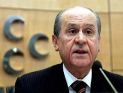 Küskünlerle görüşüyor