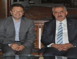 Bakan Yazıcı ve Çelik Hamamönü'nde