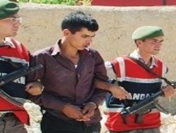 Hırsızla kovalamaca kazayla noktalandı