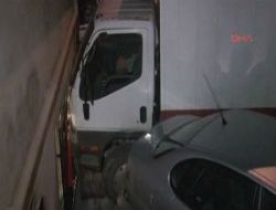 Ankara'da freni boşalan kamyon dehşet saçtı