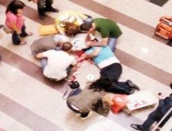 AVM'de intihar girişimi