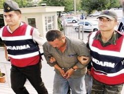 Fabrikanın bakır kablolarını çaldı