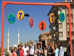 Ayakkabılar ‘barış' için havalandı