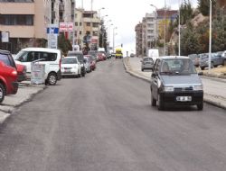 Asfalt döküldü zikzak bitti