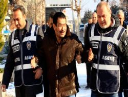 İkiz Elma'da 24 gözaltı