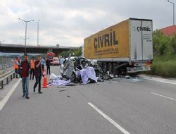 TIR'a çarptı iki çocuğunu kaybetti