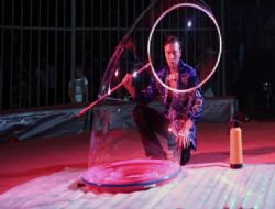 Sirk heyecanı uzadı