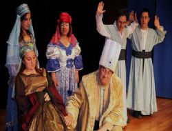 Engelsiz tiyatrodan renkli prova