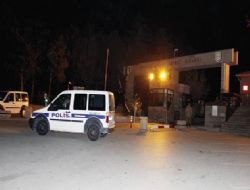 Kışlada 'canlı bomba' alarmı