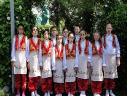 Karanlıktan aydınlığa dans