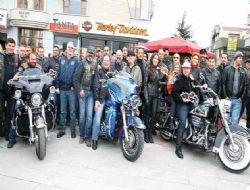 Harley'ler yarıştı