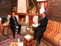 Bakan Güllüce Altın Köy'ün misafiri oldu