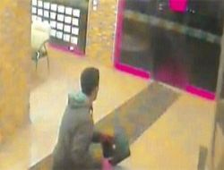 Ofisteki hırsızı monitör yakalattı