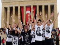 Ankara Cumhuriyet'i kutladı