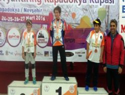 Kürsünün yolunu buldular