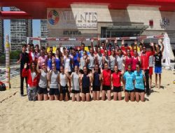 Başkent'te plaj voleybolu coşkusu