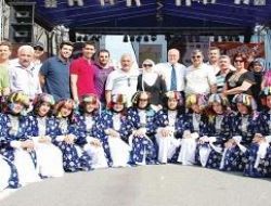 Çubuklu folklörcüler Slovakya'da ilgi gördü