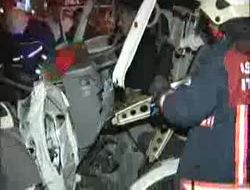 İett Otobüsüne Arkadan Çarptı: 2 Yaralı