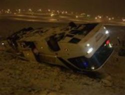 Ankara'da yolcu otobüsü devrildi