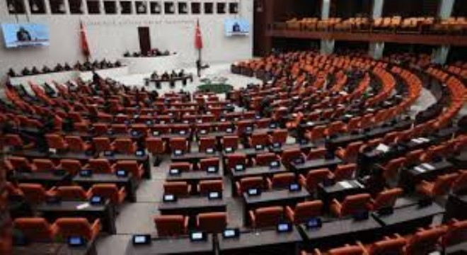 AK Parti'ye Katılımlarla Meclis'te Sandalye Sayısı 275'e Yükseldi