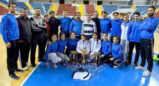 Ankaraspor'dan 3 kupa