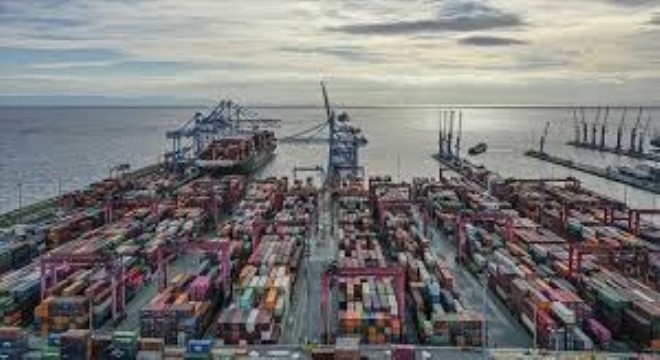 Ağustos'ta Türkiye'nin Dış Ticaretinde İhracat ve İthalat Düştü