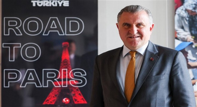 Bakan Bak'tan milli golfçüler için tebrik mesajı