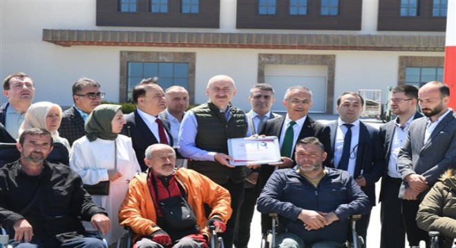 Bakan Karaismailoğlu, Rize-Artvin Havalimanı'nda incelemelerde bulundu