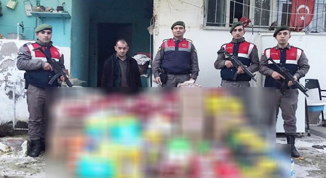 Bakkalda suçüstü yakalandı, evi market gibi çıktı