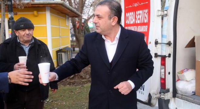 Başkan Ercan çorba dağıttı