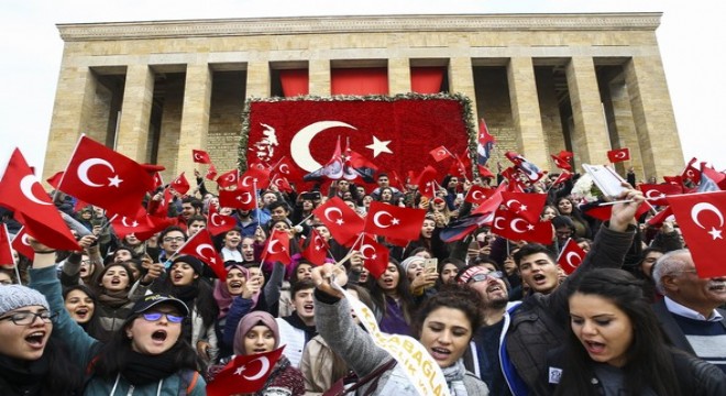 Başkentli Ata'ya koştu