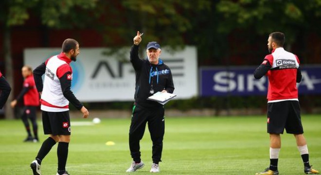 Beştepe'de bulutlar karardı