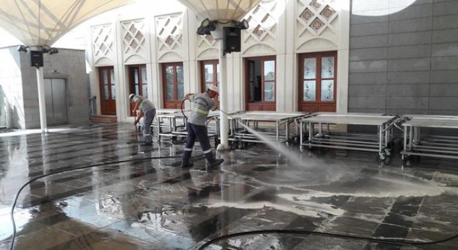 Büyükşehir'den bayram temizliği