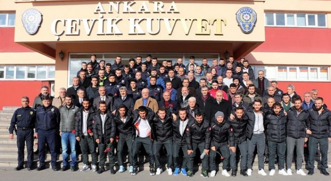 Çevik kuvvete tam destek