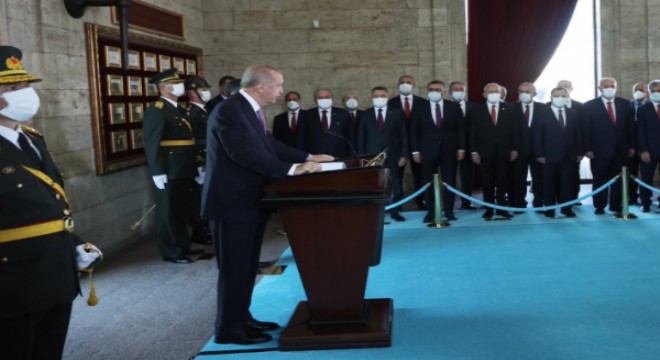 Cumhurbaşkanı Erdoğan, Anıtkabir'de