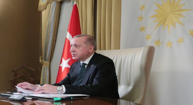 Cumhurbaşkanı Erdoğan, liderlere İletişim Başkanlığı'nın hazırladığı kitapları takdim etti