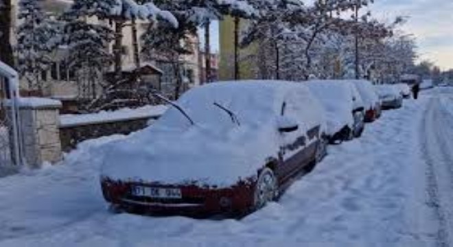 Doğu'da Kar ve Tipi: Yollar Kapandı