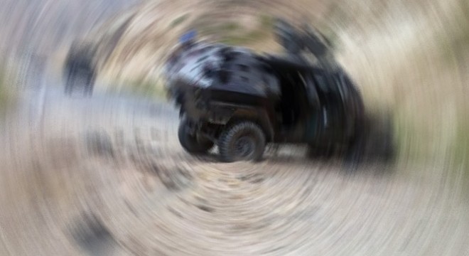 Erzincan'da askeri aracın geçişi sırasında patlama: 3 yaralı