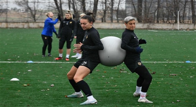 FOMGET'li futbolculardan Başkentli taraftara çağrı