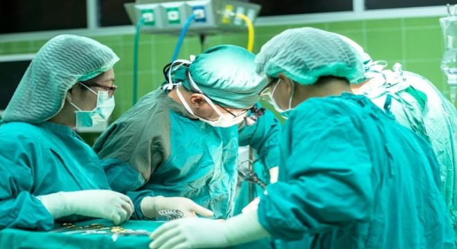 Filipinler'de Kaçak Corona Hastanesi