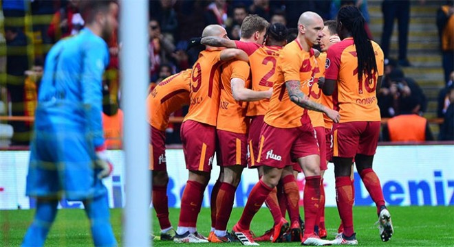 Galatasaray'da derbi öncesi sarı kart alarmı