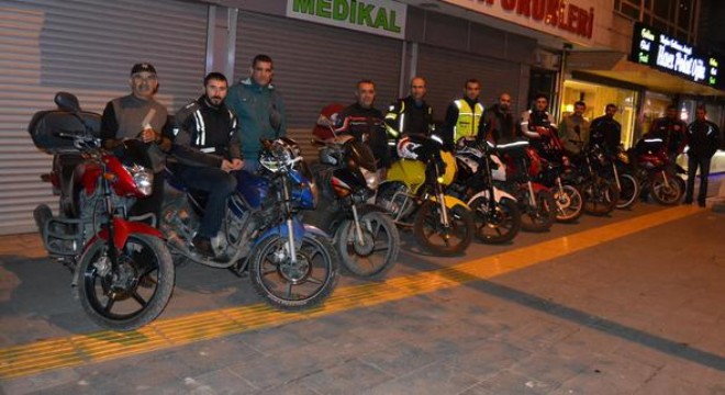 Gerçek kuryeler 'naylon' kuryelere karşı