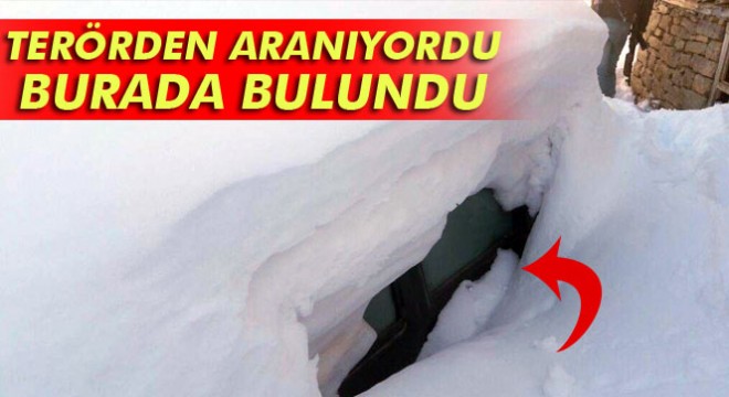 Hakkari'de terörden aranan araç kar altında bulundu