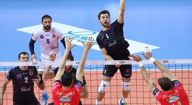 Halkbank galibiyet peşinde