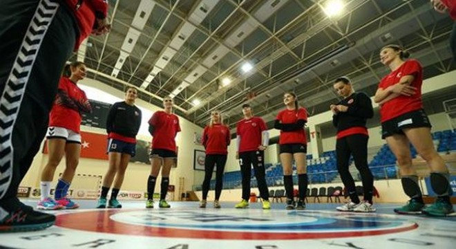 Hedef play-off'a kalmak