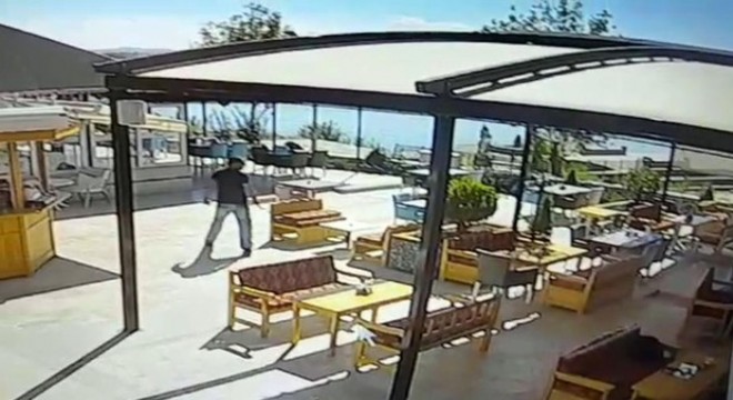 İmar Müdürü'ne silahla saldırdı