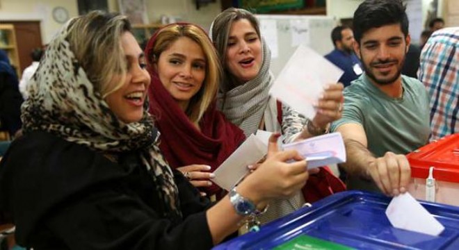 İran'da ilk resmi sonuçlara göre kazanan Ruhani