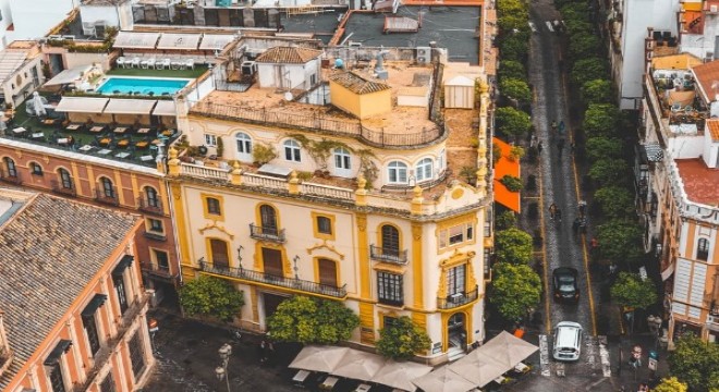 İspanya'da seyahat sonrası 2 haftalık karantina kuralı kalkıyor