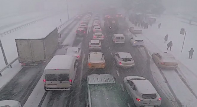 İstanbul'u kar fena vurdu