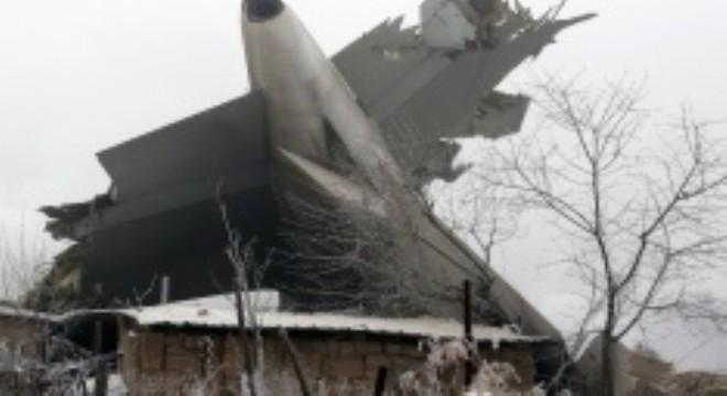 Kırgızistan'daki uçak kazasında hayatını kaybeden iki pilotun cenazesi Türkiye'de